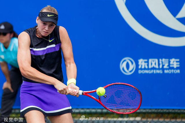 他仍然保持 他仍然保持