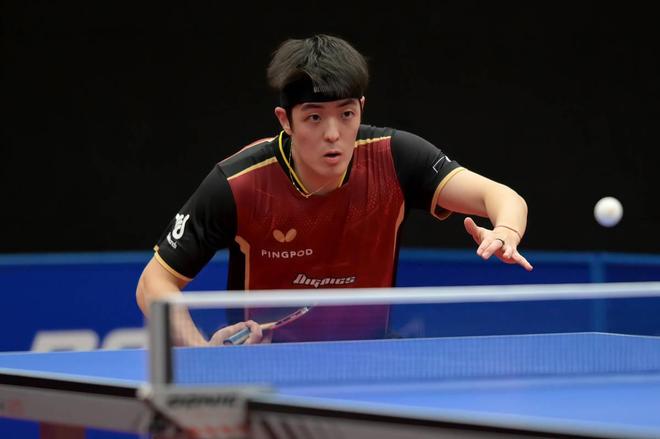 更多的个人 更多的个人