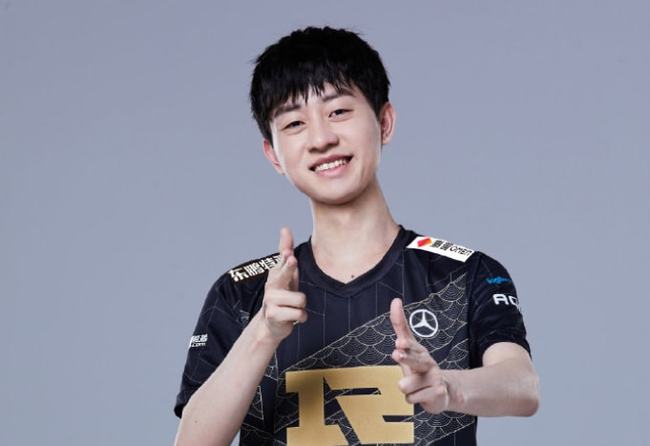 他在赛后也 他在赛后也